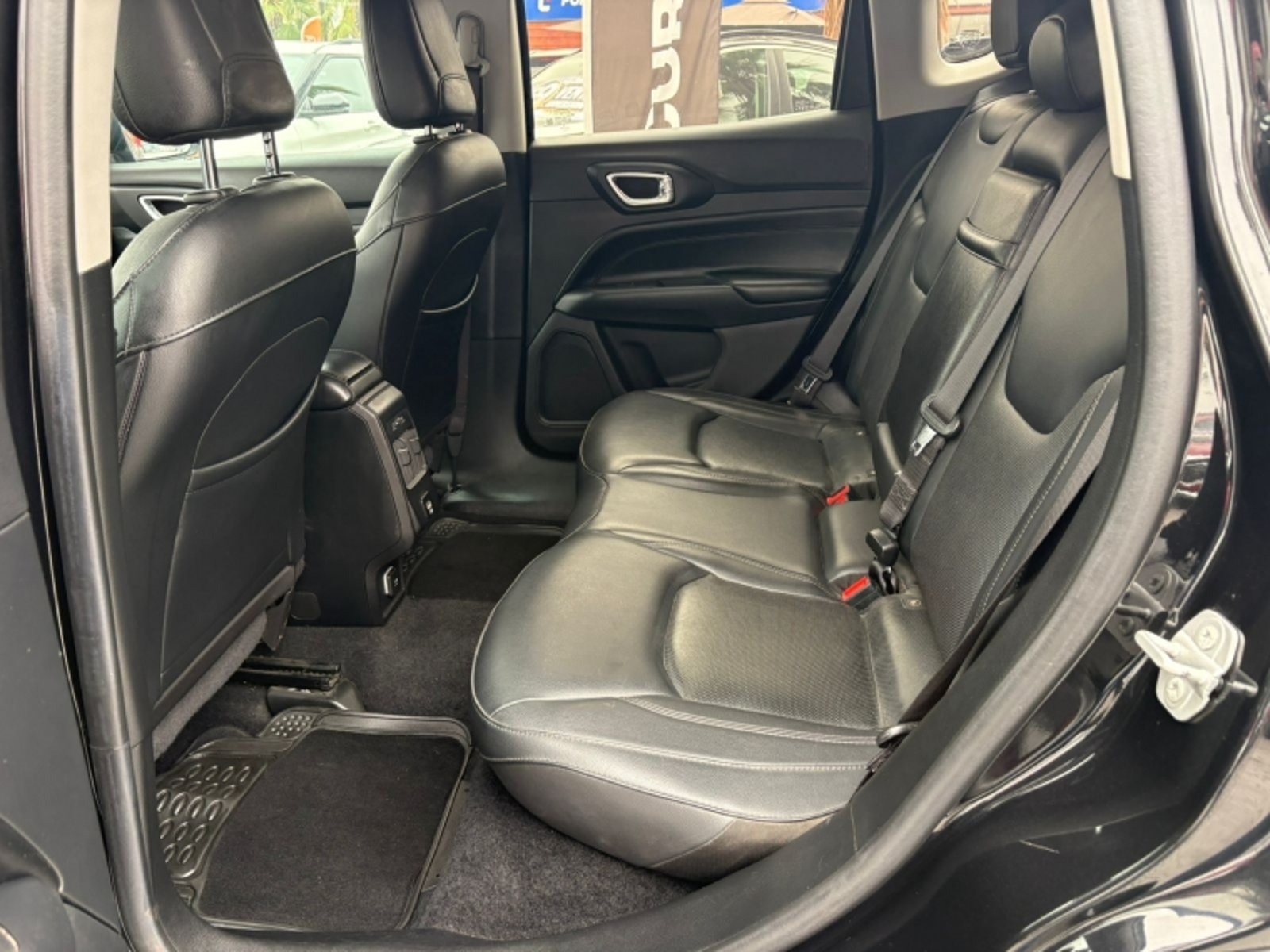 Jeep COMPASS LONGITUDE 1.3 AUT 2023 - Imagen 11 de 17