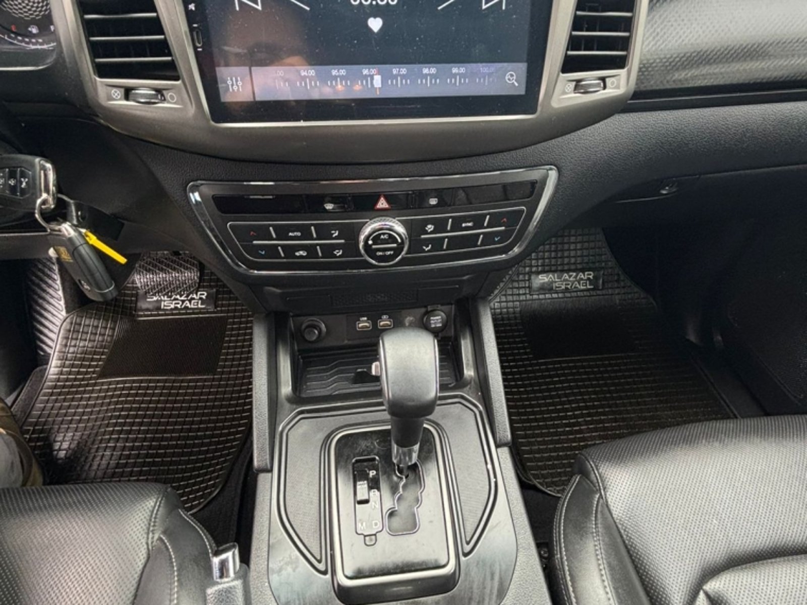 SSANGYONG MUSSO 2.2 LIMITED PLUS 4X4 DIESEL AT 2024 - Imagen 15 de 18