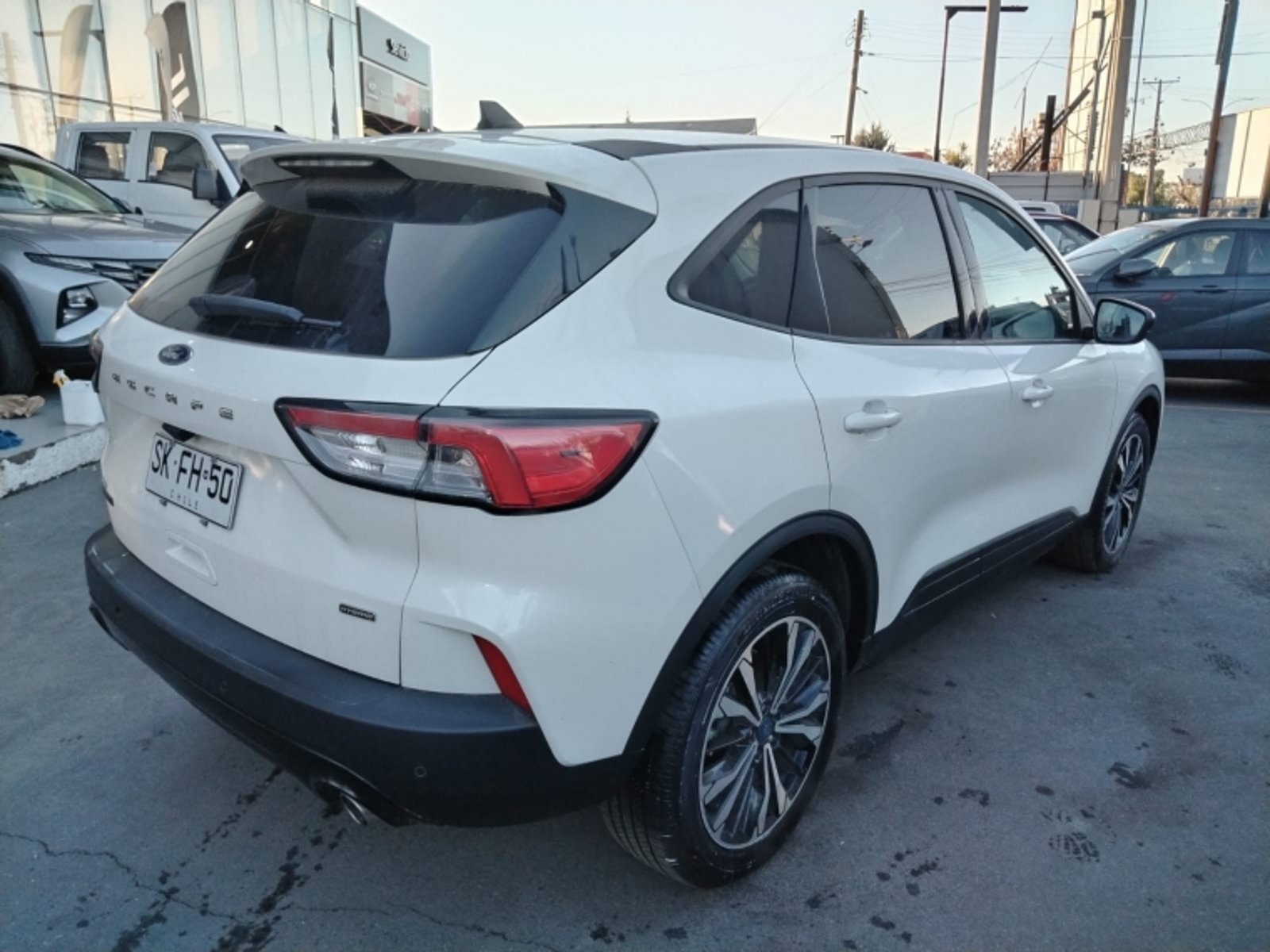 FORD ESCAPE 4X4 2.5 AUT HIBRIDA 2023 - Imagen 13 de 16