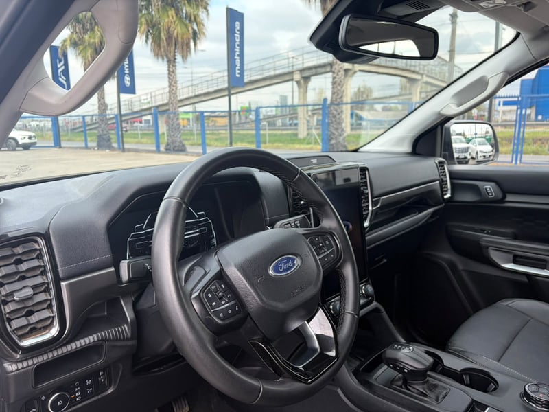 Ford RANGER 3.0 LIMITED AT 4X4 DIESEL 2025 - Imagen 8 de 10