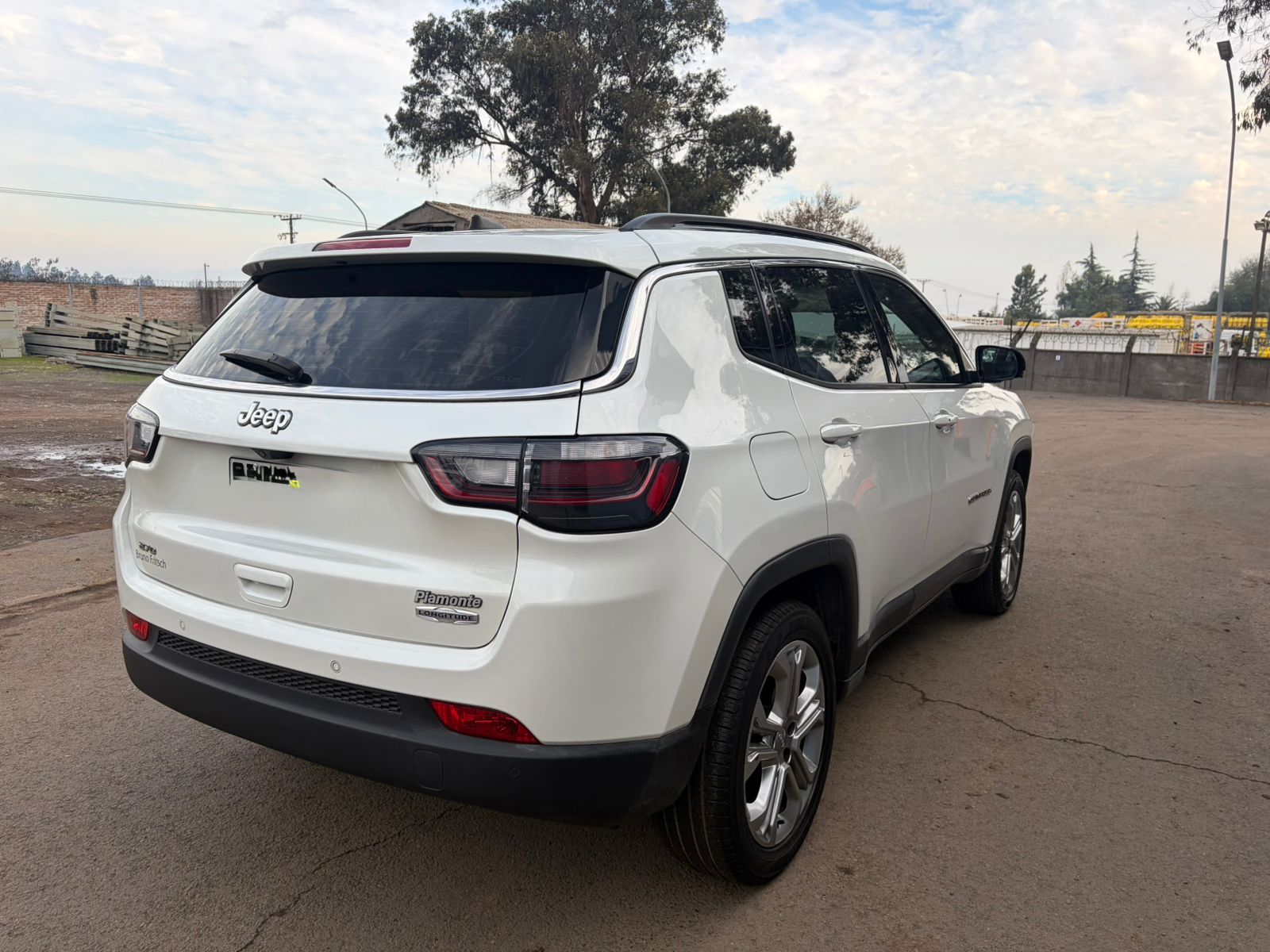 Jeep COMPASS LONGITUDE 1.3 AUT 2022 - Foto 3 de 10