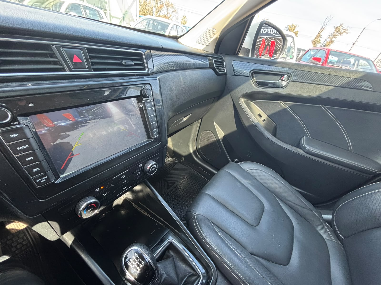 Dongfeng 580 1.5 LUXURY MT 2022 - Imagen 4 de 4