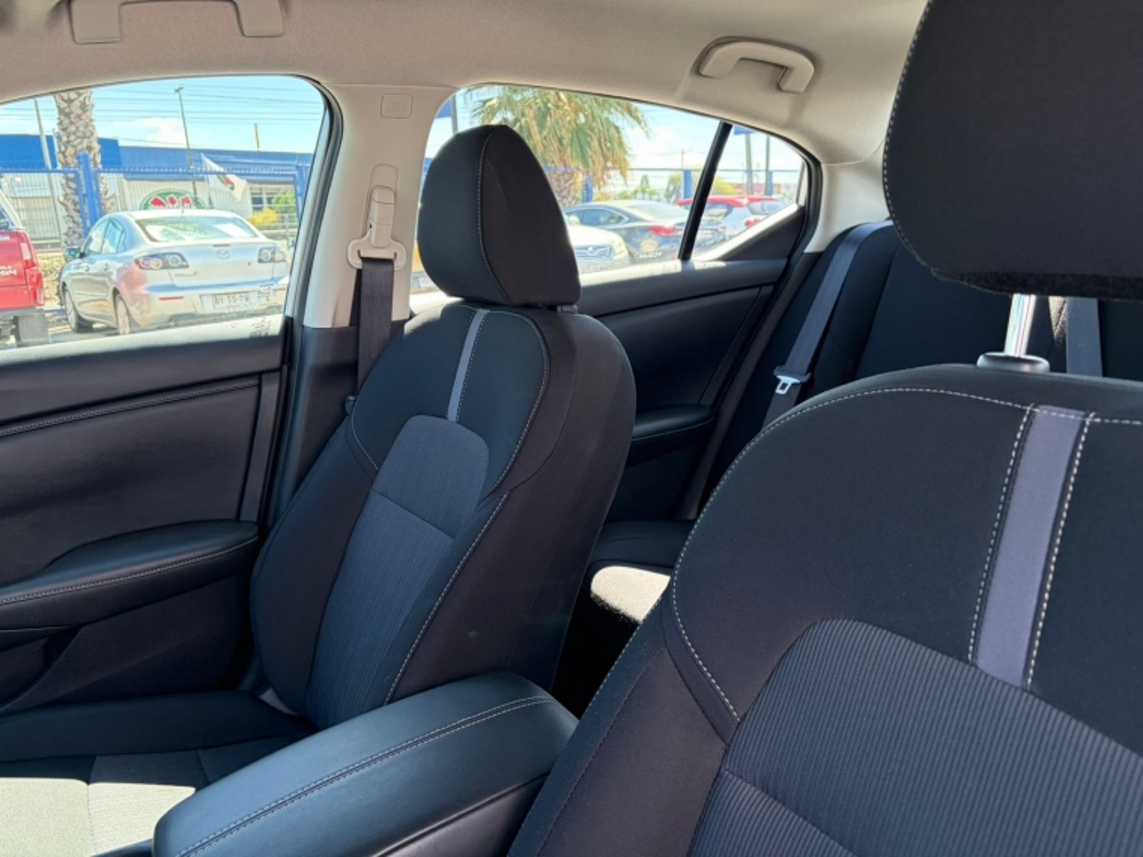 NISSAN SENTRA 2.0 ADVANCE AT 2025 - Imagen 10 de 11