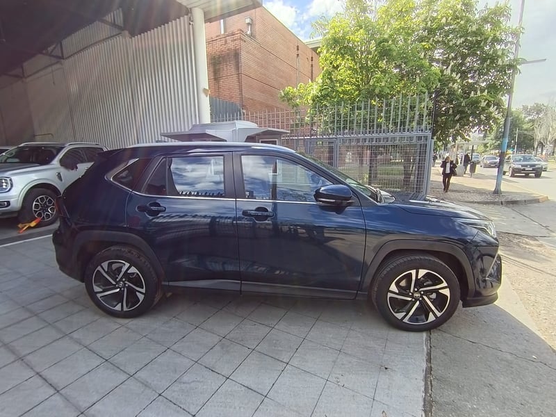 Toyota YARIS CROSS 1.5 XG AT 2024 - Imagen 4 de 7