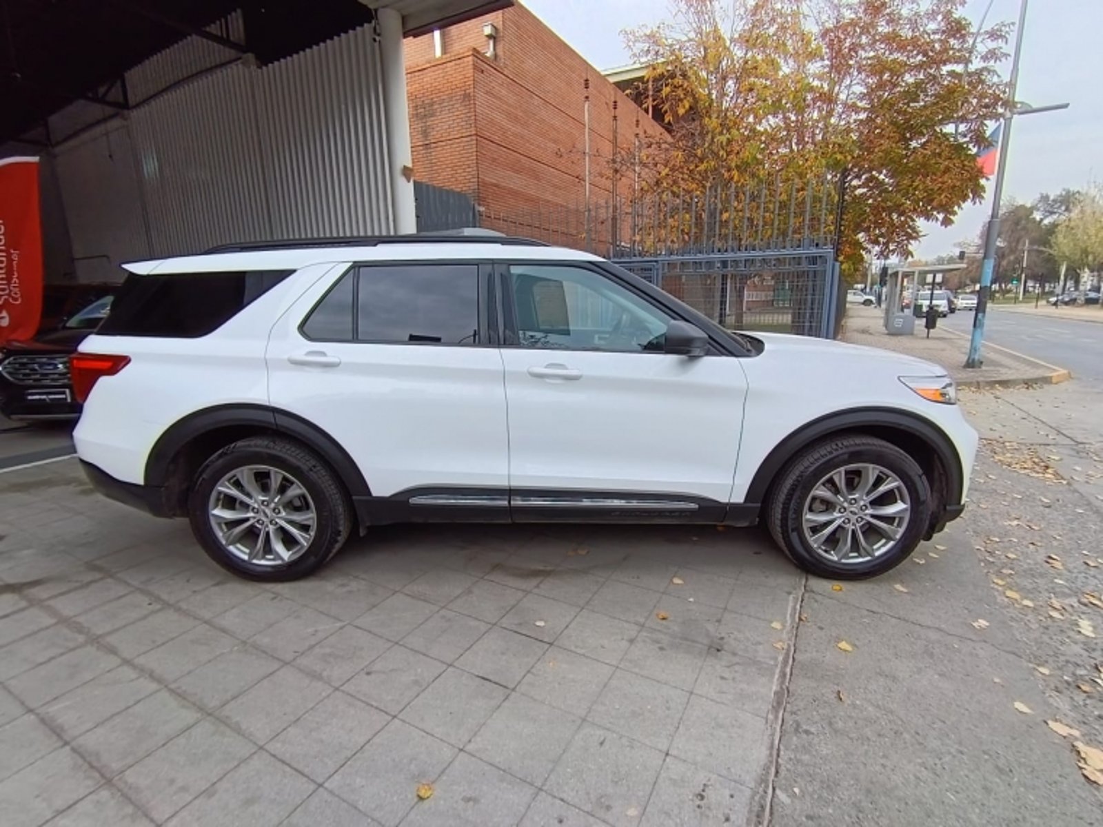 FORD EXPLORER 2.3 XLT AT 4X4 2025 - Imagen 3 de 15