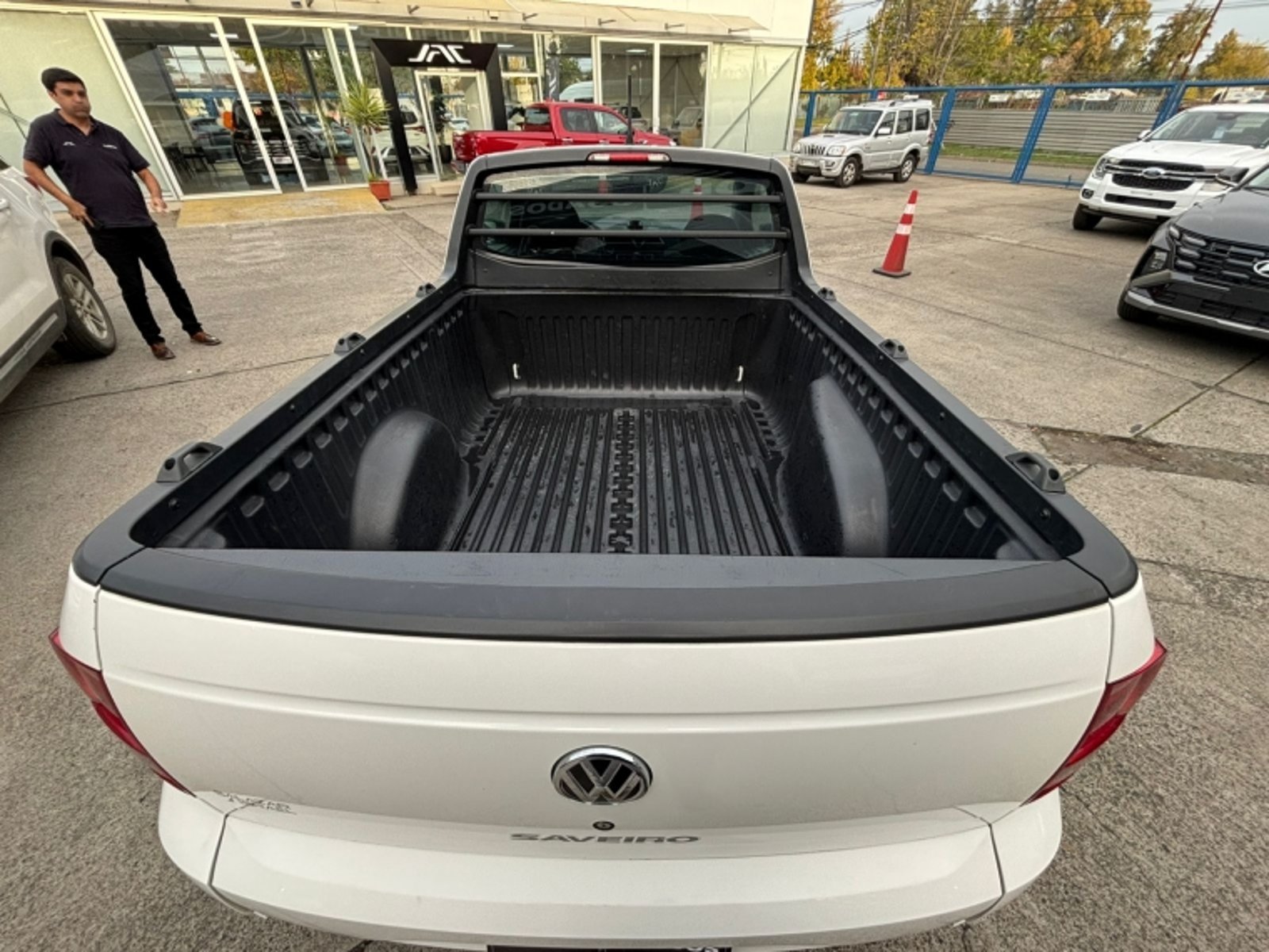 Volkswagen SAVEIRO 1.6 CABINA SIMPLE MT 2023 - Imagen 3 de 18