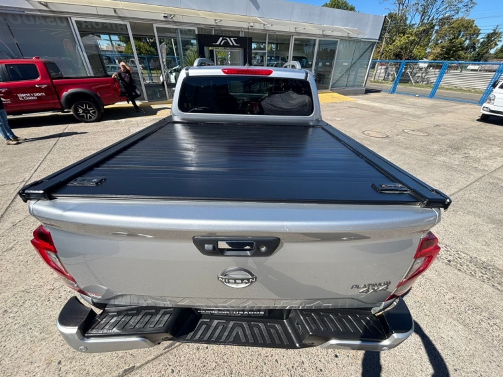 Nissan NAVARA 2.3 DC PLATINUM AT 4X4 DIESEL 2023 - Imagen 5 de 18