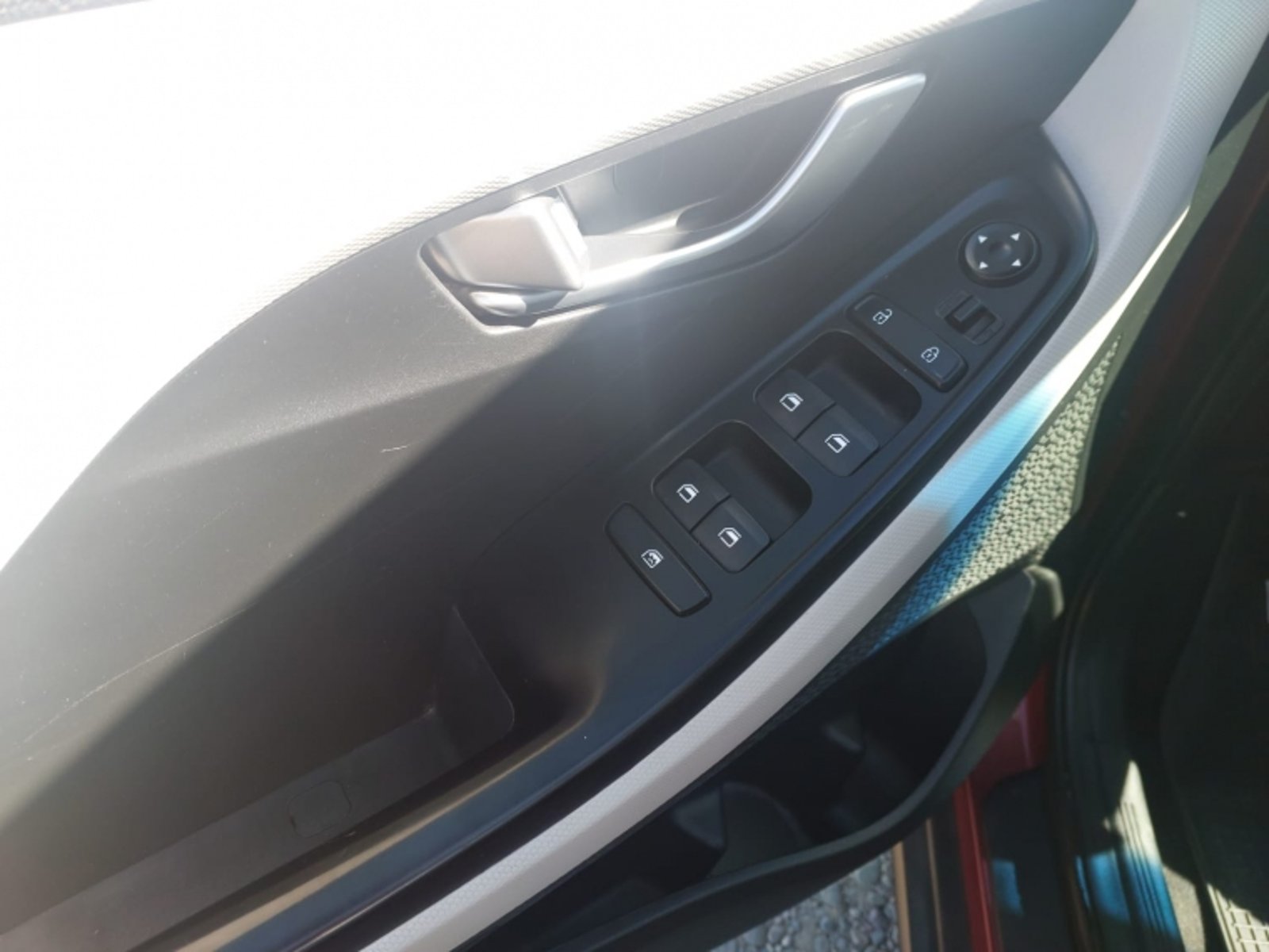 HYUNDAI CRETA SU2i 1.5 2023 - Imagen 4 de 11