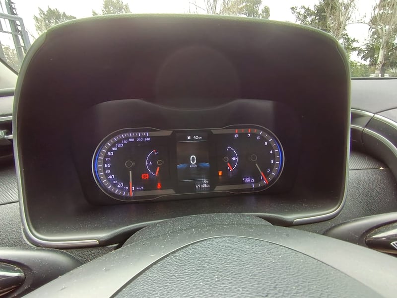 Hyundai TUCSON 2.0 NX4 PLUS MT 2023 - Imagen 13 de 15