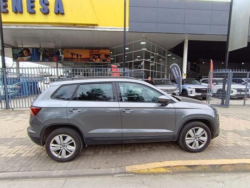 Skoda KAROQ 1.4 TSI SELECTION AT 2026 - Imagen 4 de 13
