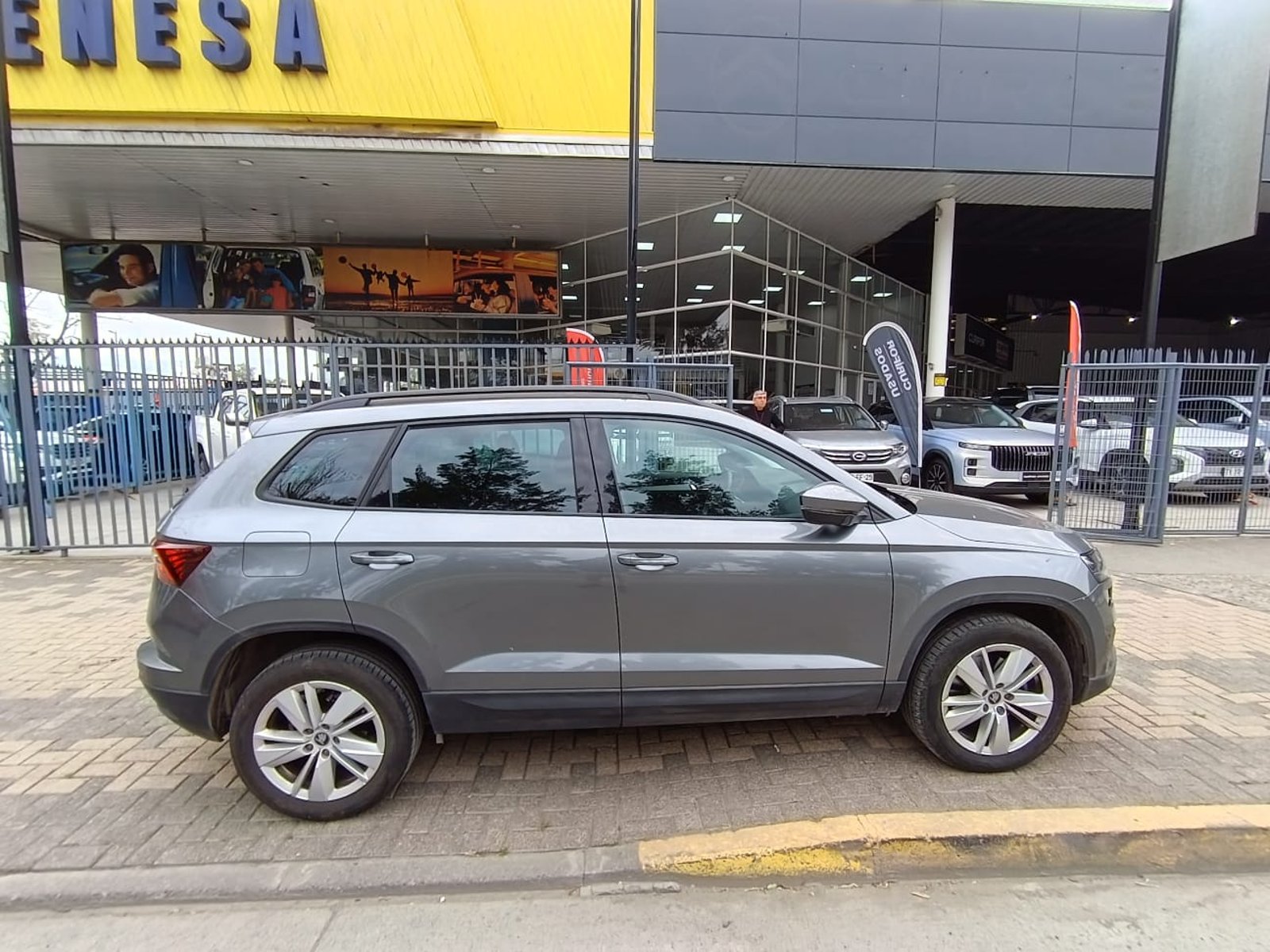 Skoda KAROQ 1.4 TSI SELECTION AT 2026 - Foto 4 de 13