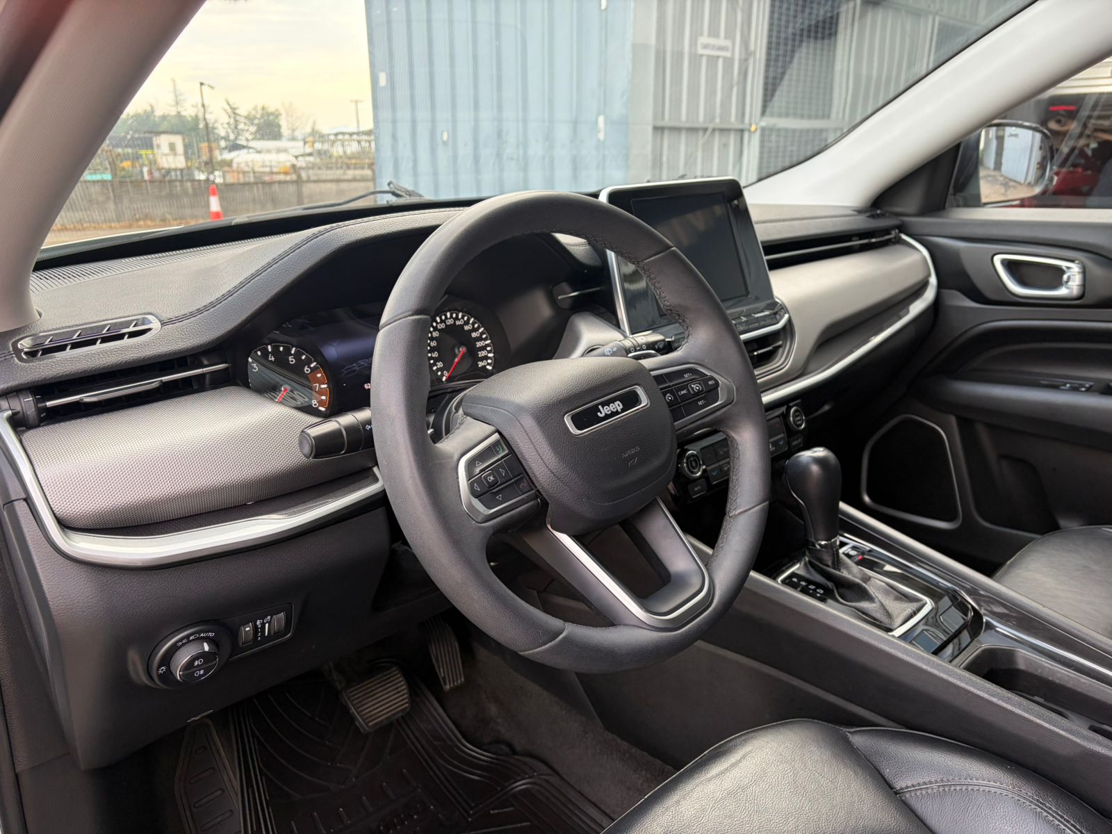 Jeep COMPASS LONGITUDE 1.3 AUT 2022 - Imagen 8 de 10
