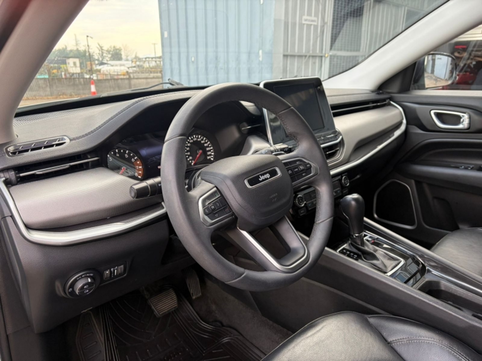 Jeep COMPASS LONGITUDE 1.3 AUT 2022 - Imagen 7 de 10