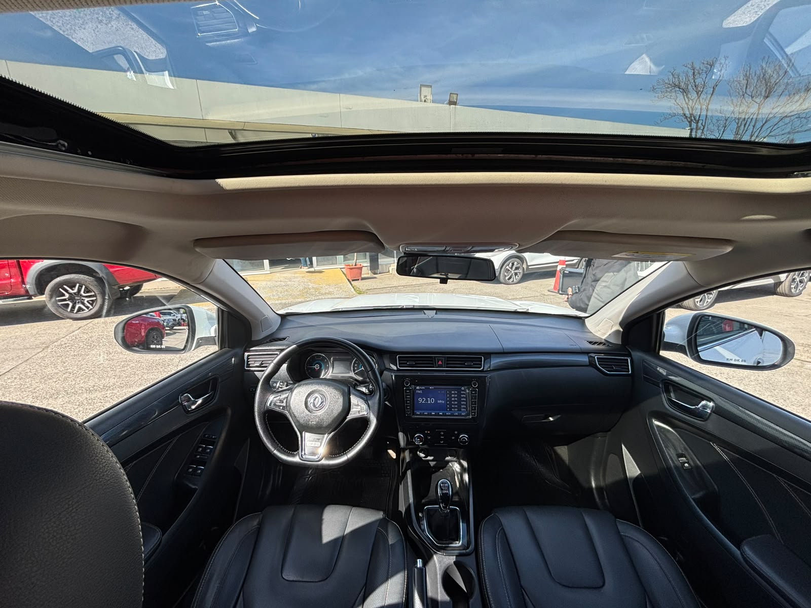 Dongfeng 580 1.5 LUXURY MT 2022 - Foto 3 de 4