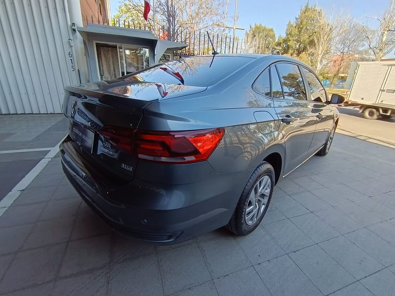 Volkswagen VIRTUS 1.6 COMFORTLINE MT 2023 - Imagen 4 de 13