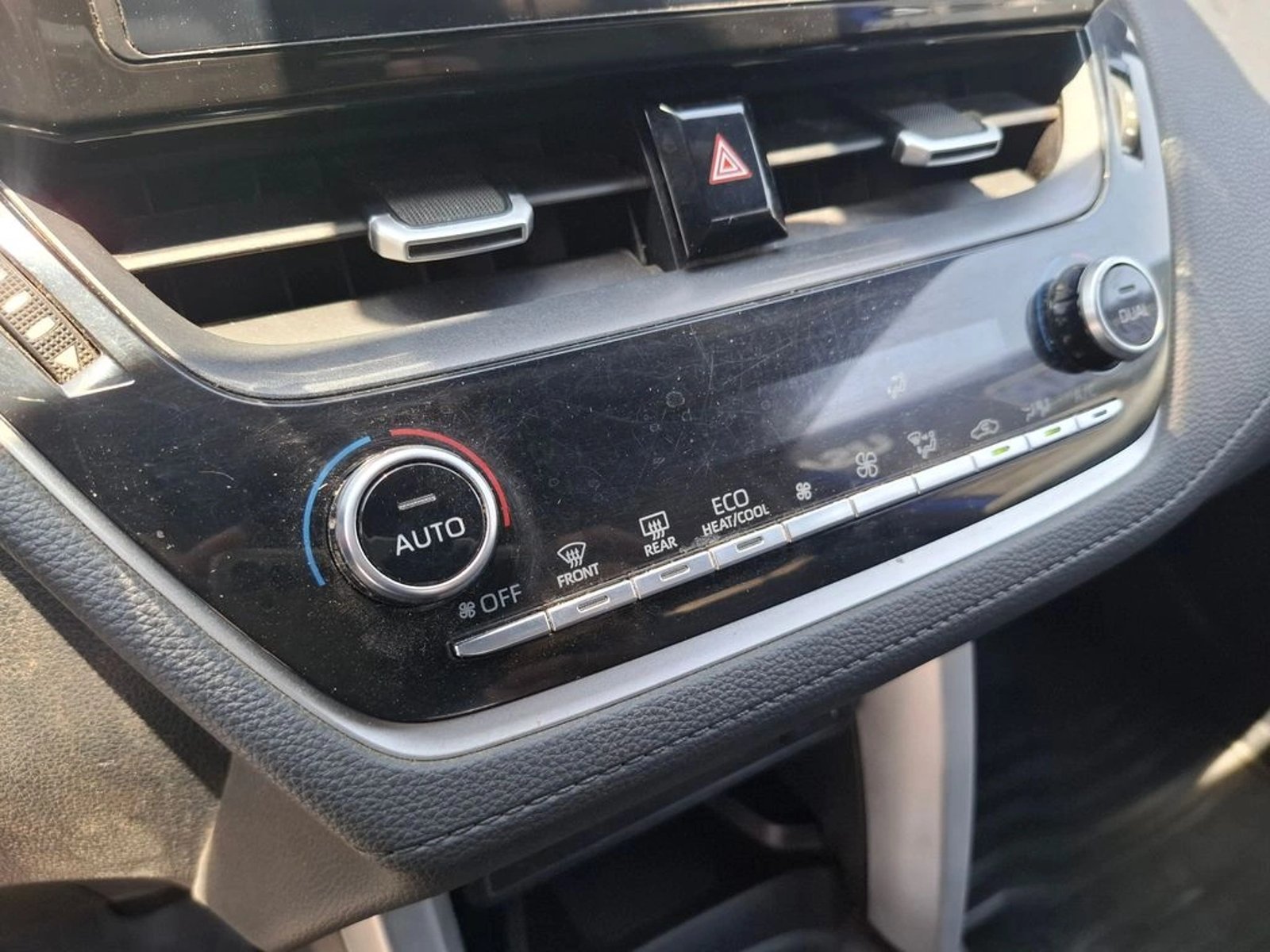 TOYOTA COROLLA CROSS 2.0 AUT 2023 - Imagen 18 de 19