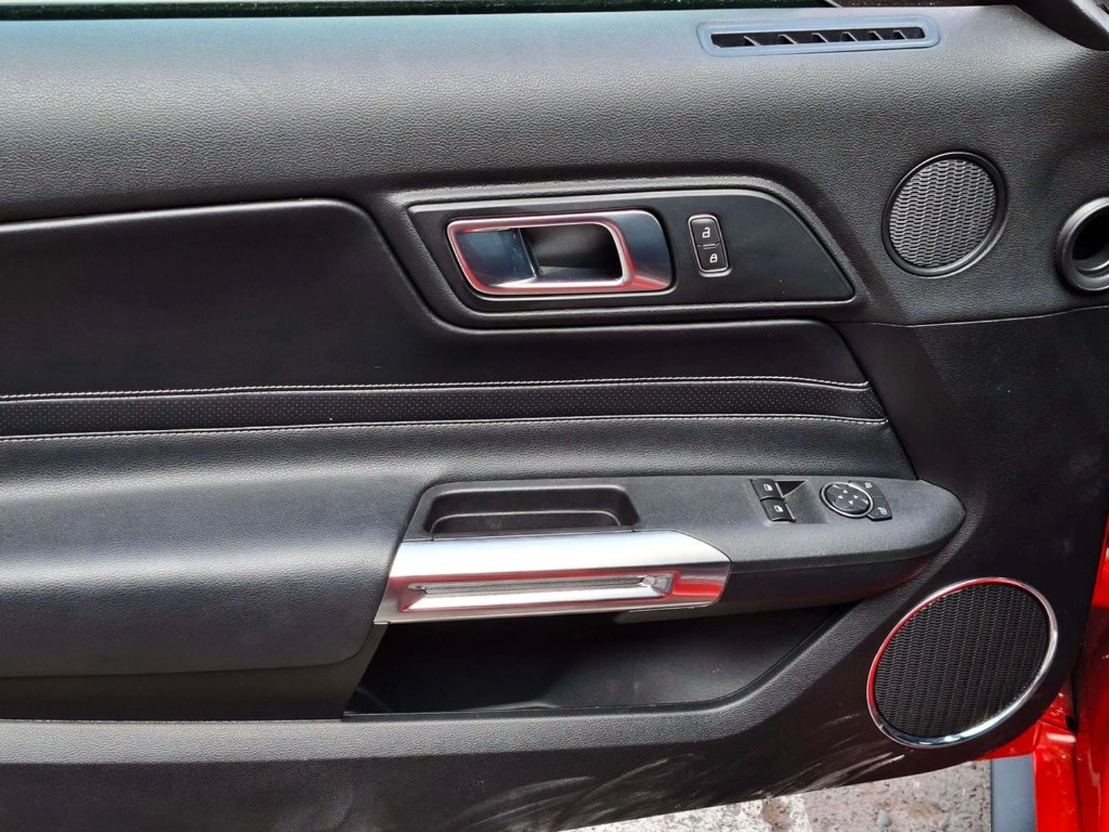 Ford MUSTANG COUPE 5.0 AUT 2023 - Imagen 13 de 20