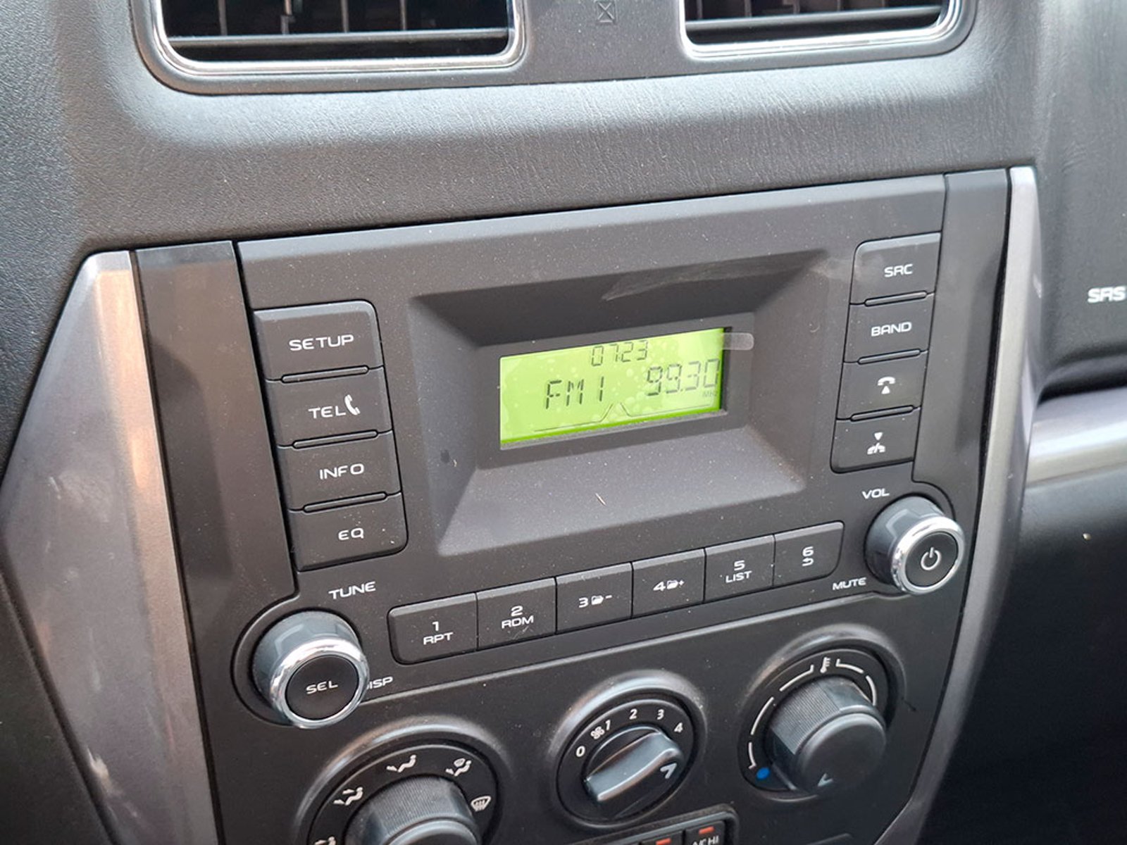 Mahindra PIK UP 2.2 REFRESH DC DELUXE 2025 - Imagen 17 de 20