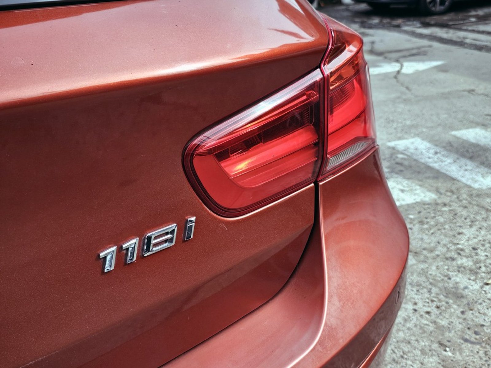 BMW 118 I LC 1.5 AUT 2018 - Imagen 7 de 20