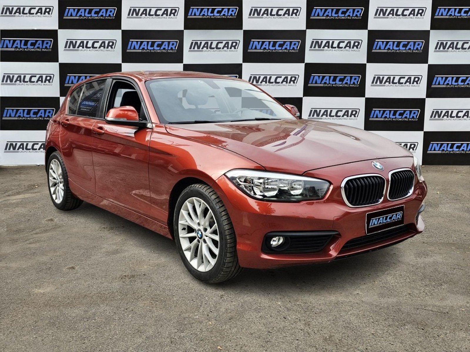 BMW 118 I LC 1.5 AUT 2018 - Foto 3 de 20