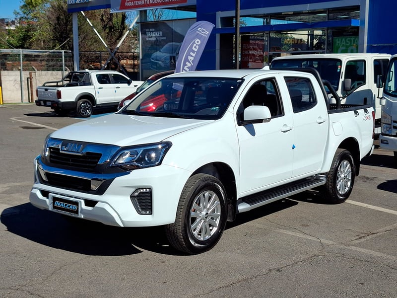 JIM RE-MAX DLX 4x4 2026