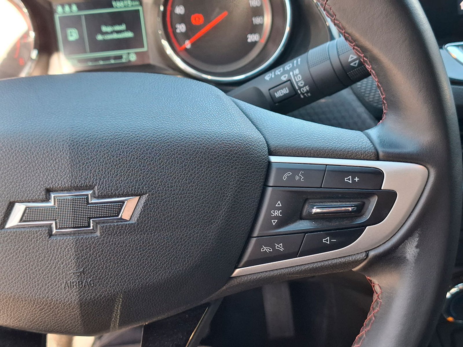 CHEVROLET ONIX 1.0 2024 - Imagen 15 de 20