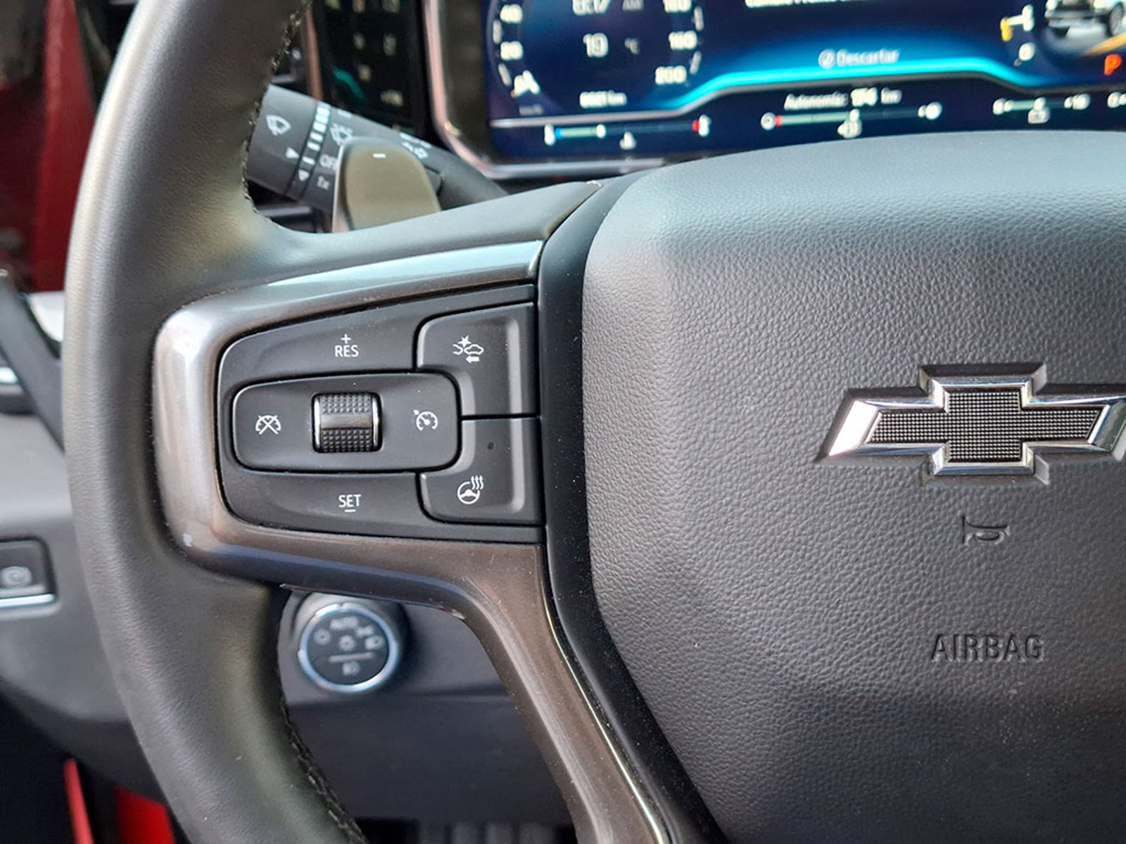 CHEVROLET SILVERADO 4X4 6.2 AUT 2024 - Imagen 13 de 20
