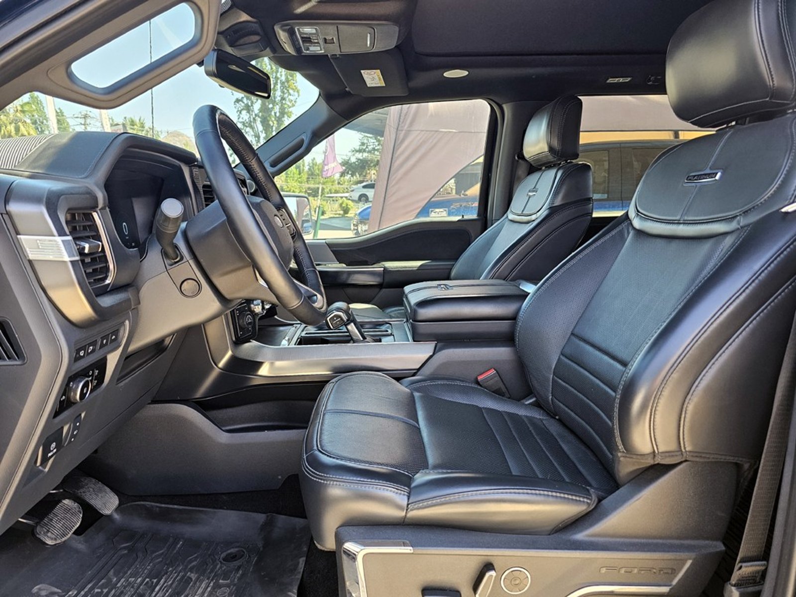 FORD F-150 PLATINUM 4X4 3.5 2025 - Imagen 15 de 20