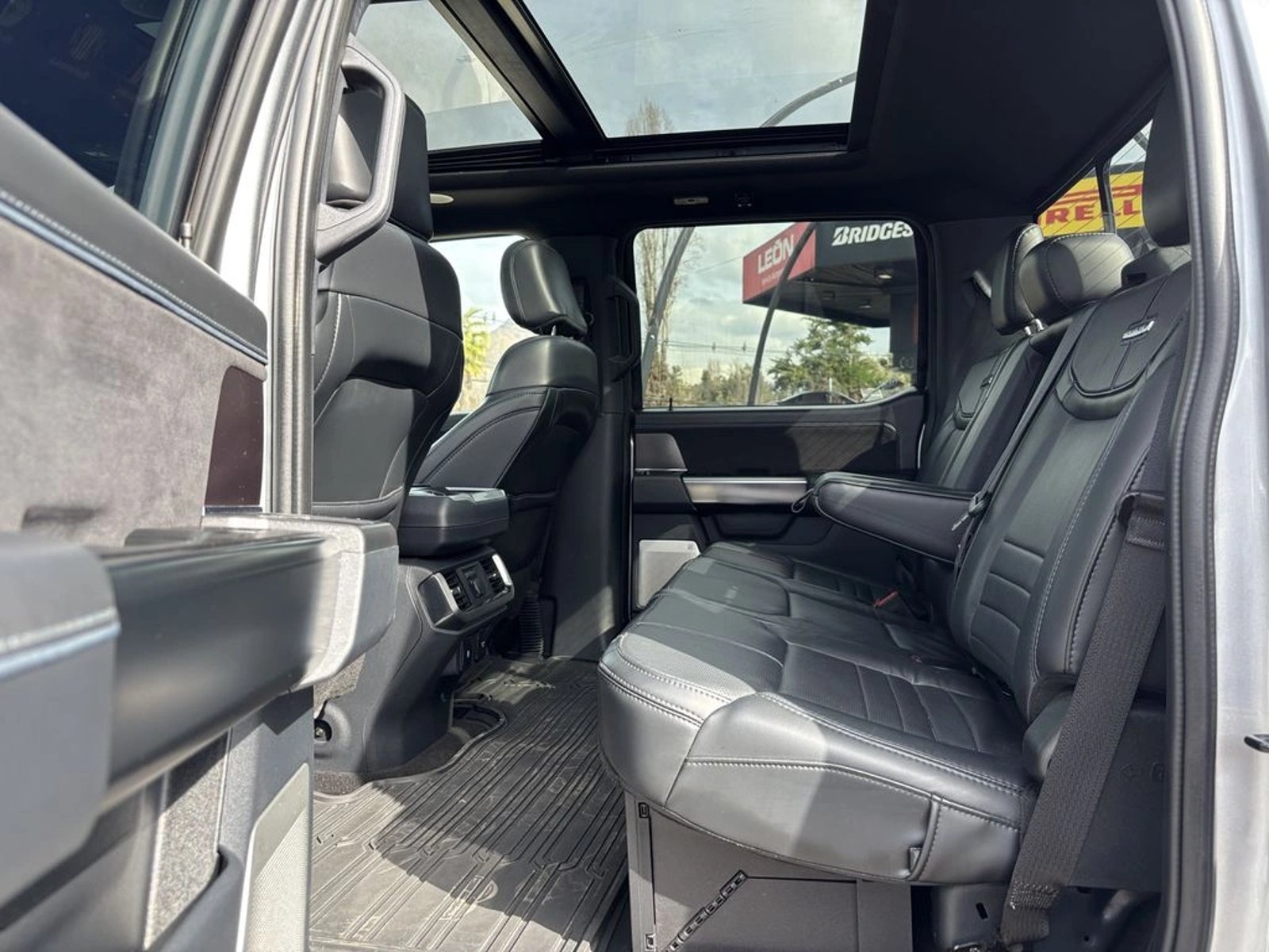 Ford F-150 PLATINUM 2025 - Imagen 18 de 20