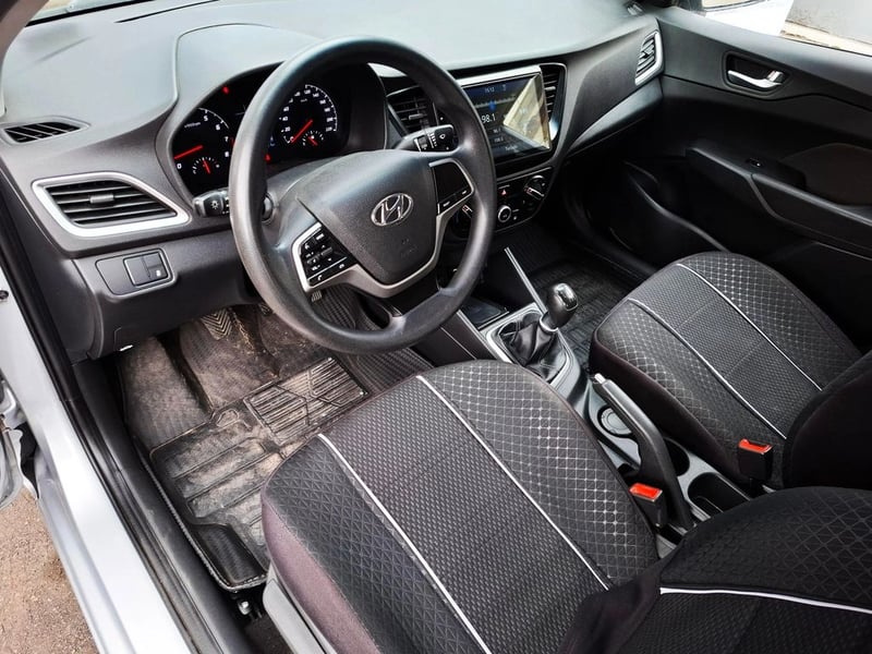 Hyundai ACCENT 1.4 2022 - Imagen 14 de 20