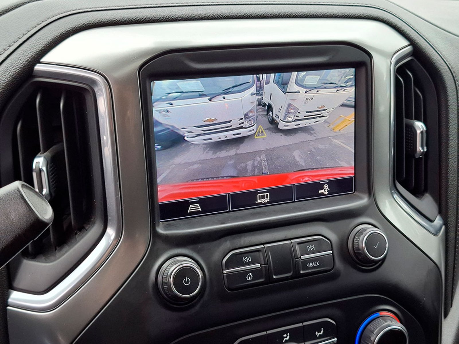 Chevrolet SILVERADO LT TB 5.3 2021 - Imagen 18 de 20