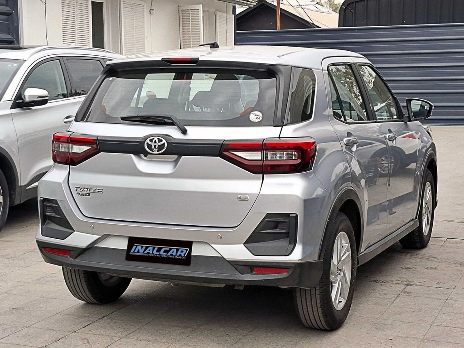 TOYOTA RAIZE 1.2 E MEC 2023 - Imagen 5 de 16