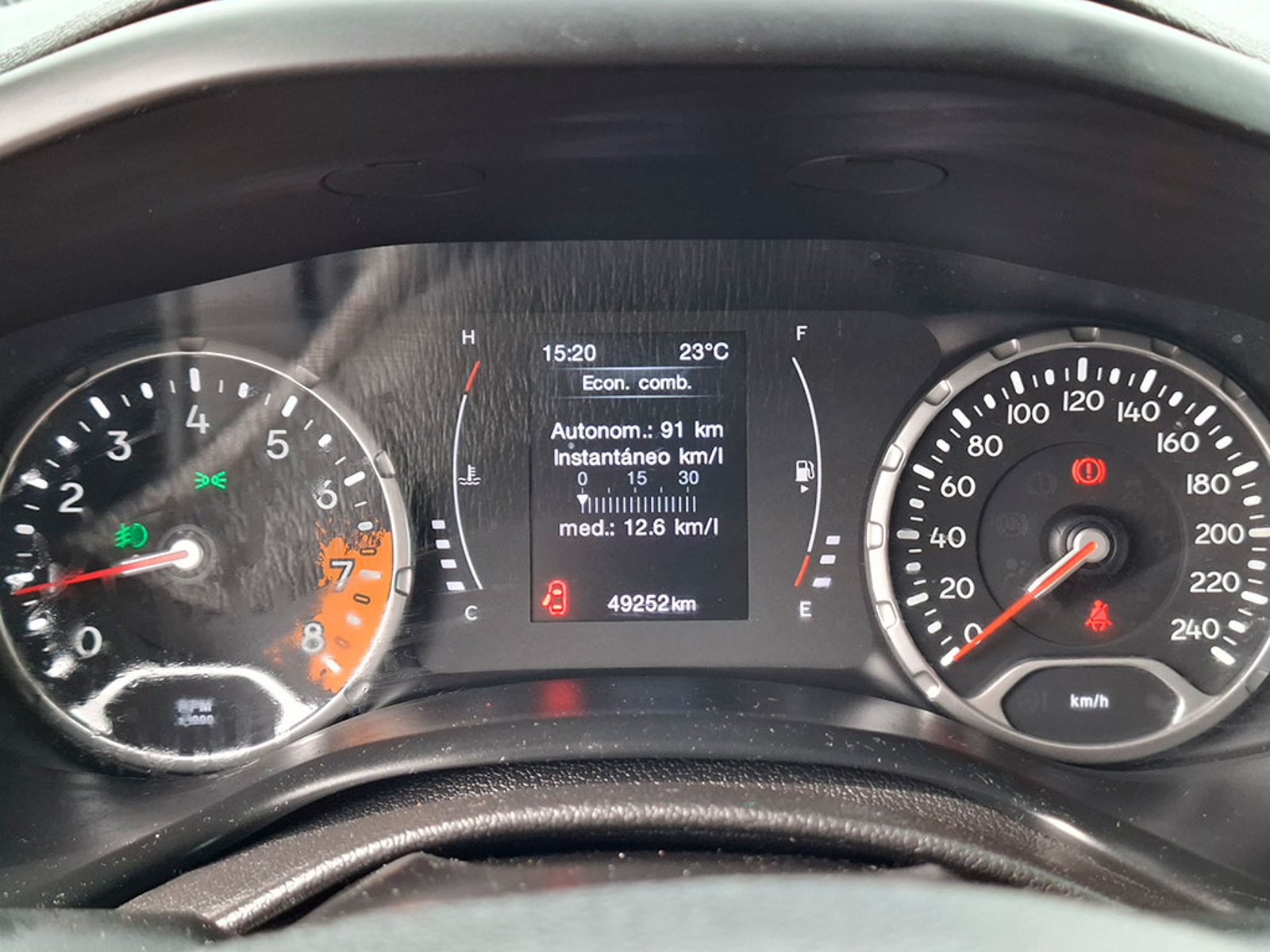 JEEP RENEGADE SPORT 1.8 2021 - Imagen 17 de 20