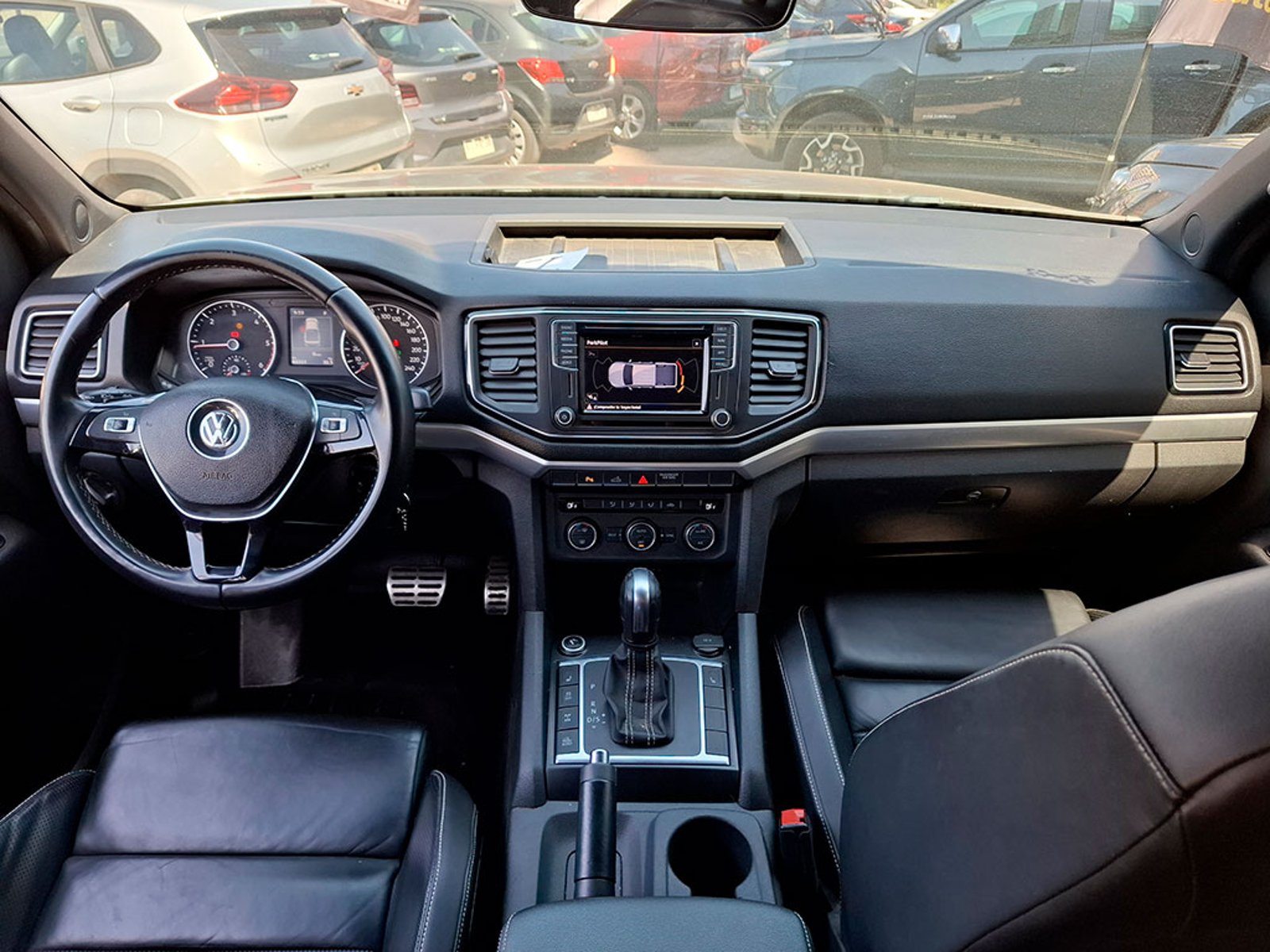 VOLKSWAGEN AMAROK 4X4 3.0 AUT 2021 - Imagen 11 de 20