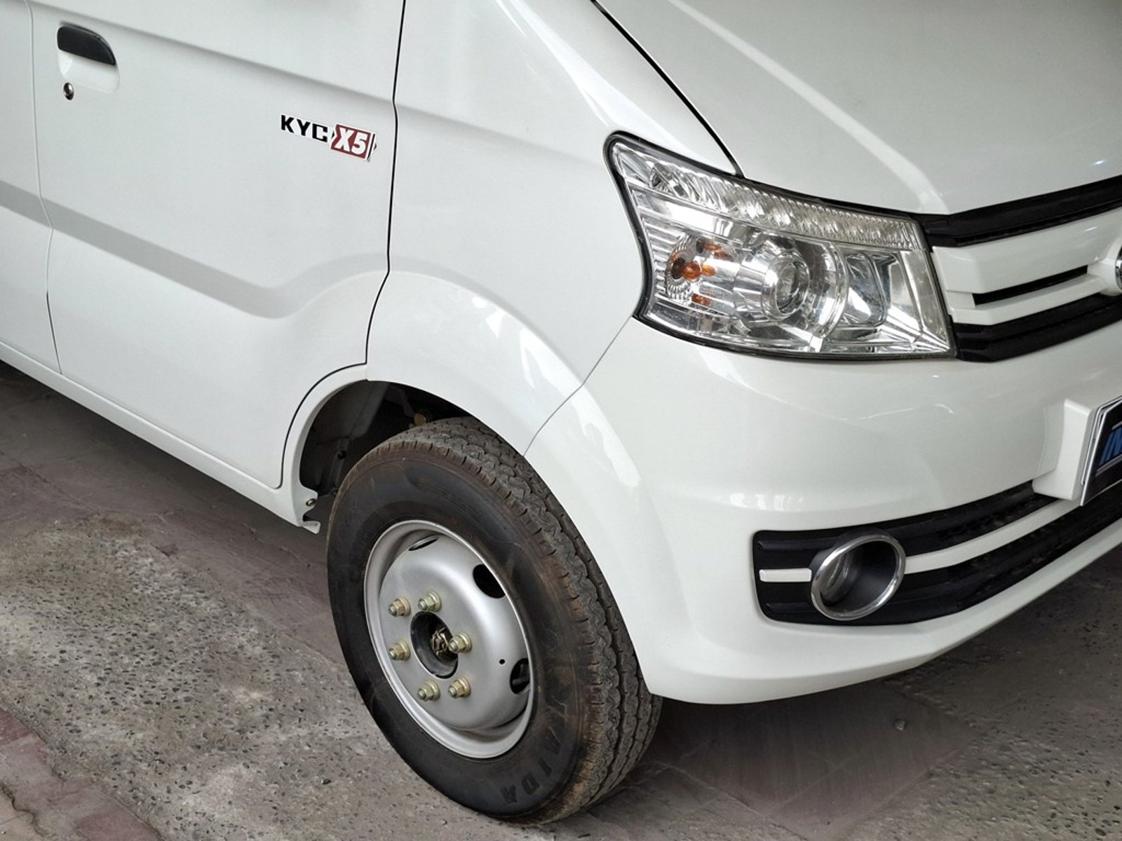 KYC X5 DCAB 1.6 2025 - Imagen 5 de 19