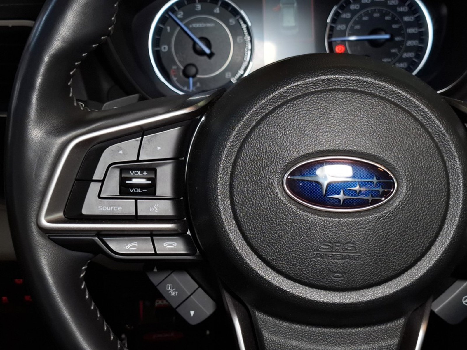 Subaru EVOLTIS TOURING 4X4 2.4 2023 - Imagen 19 de 20