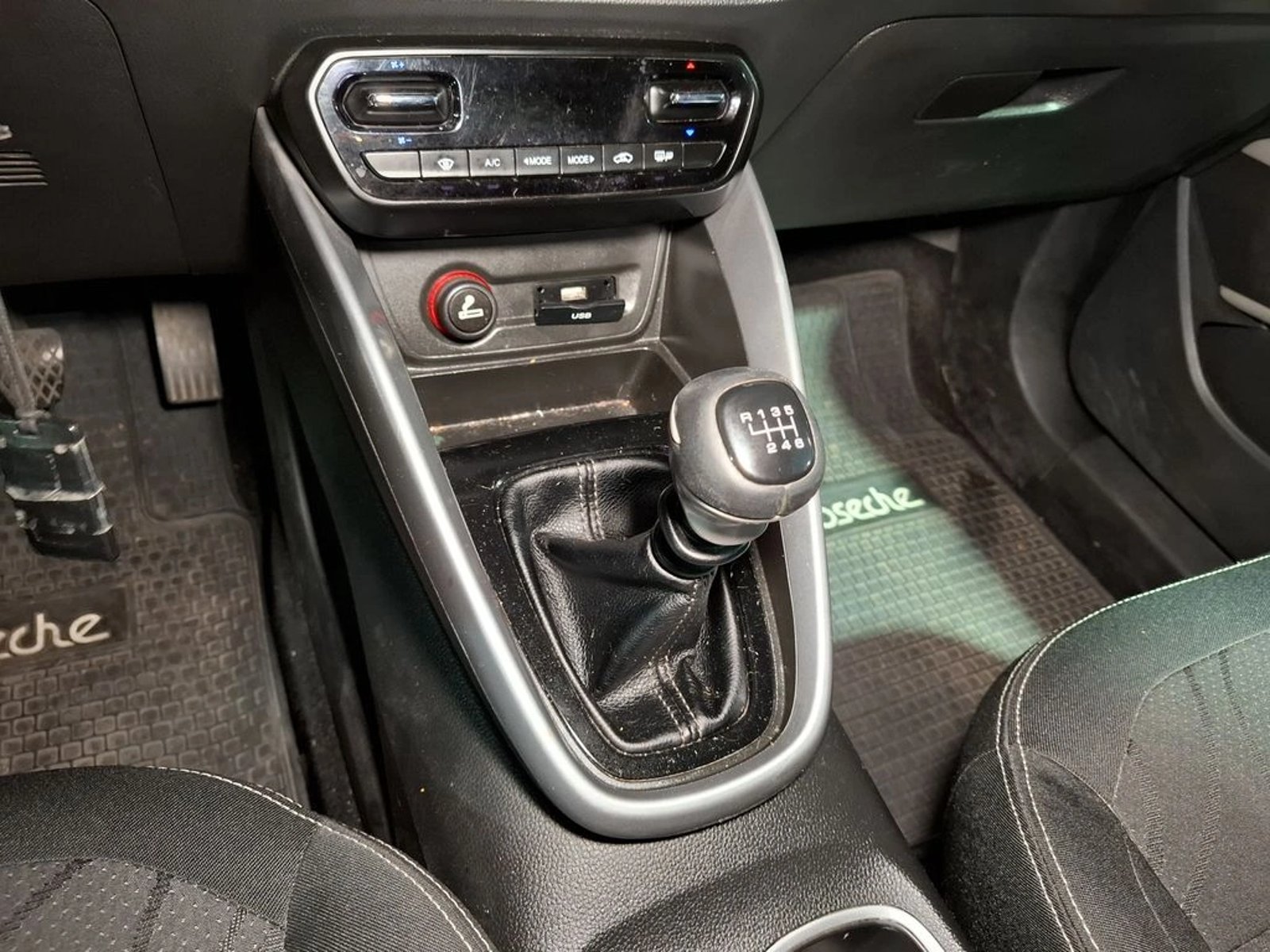 CHEVROLET GROOVE 1.5 PREMIER MT 2022 - Imagen 16 de 20