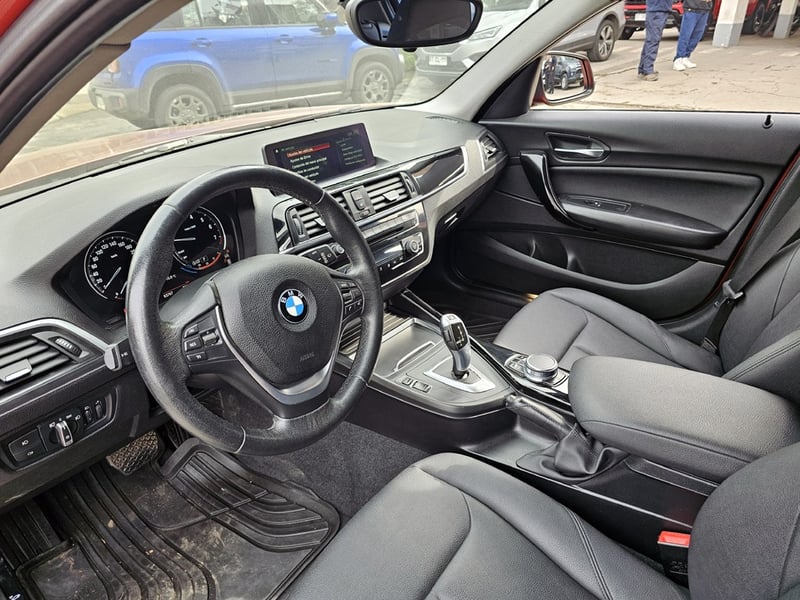 BMW 118 I LC 1.5 AUT 2018 - Imagen 11 de 20