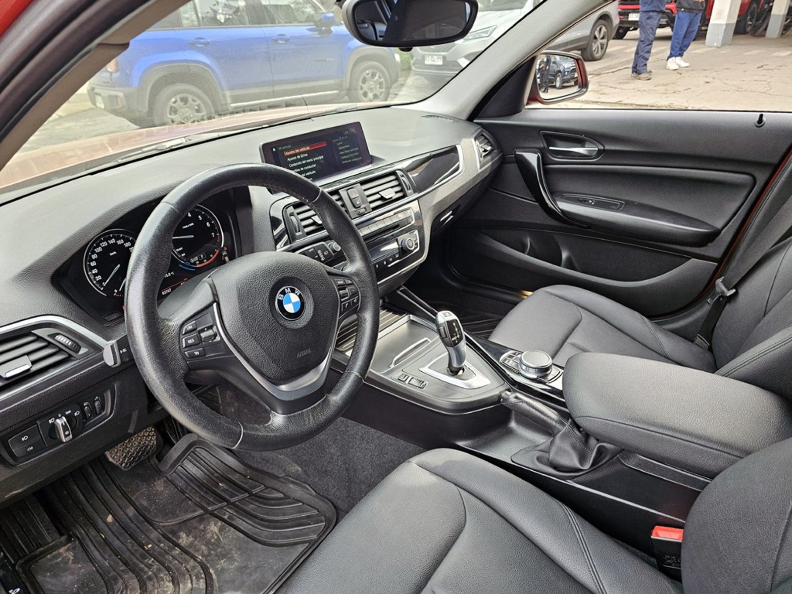 BMW 118 I LC 1.5 AUT 2018 - Imagen 11 de 20