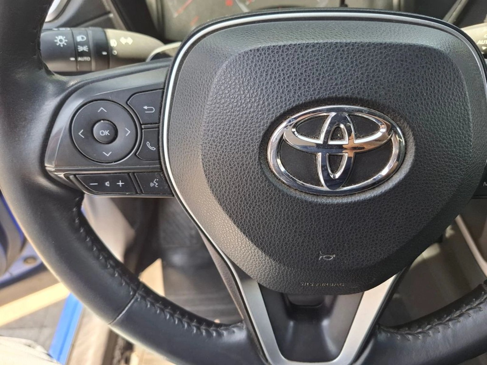 TOYOTA COROLLA CROSS 2.0 AUT 2023 - Imagen 19 de 19