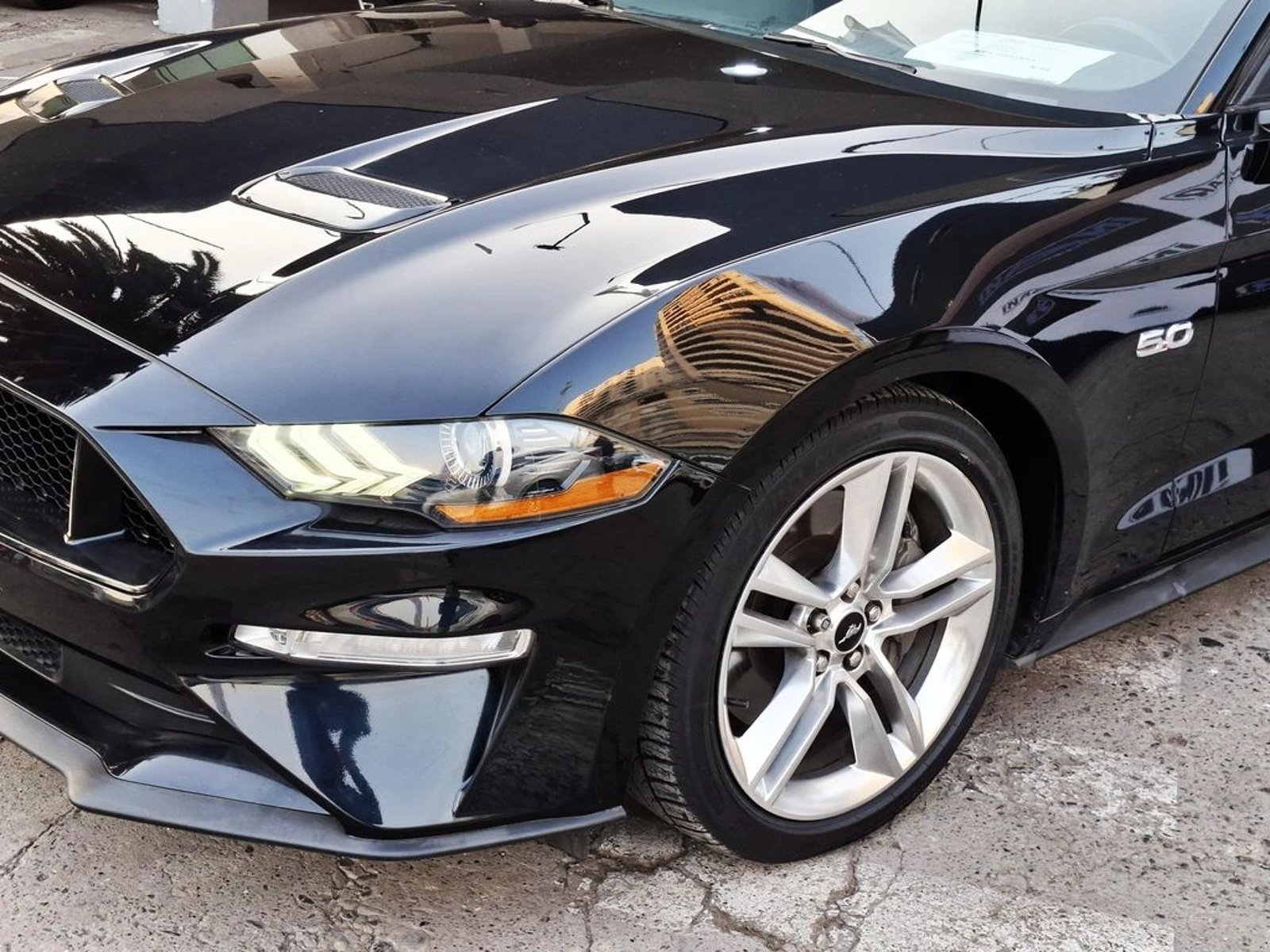 FORD MUSTANG 5.0 2023 - Foto 4 de 20