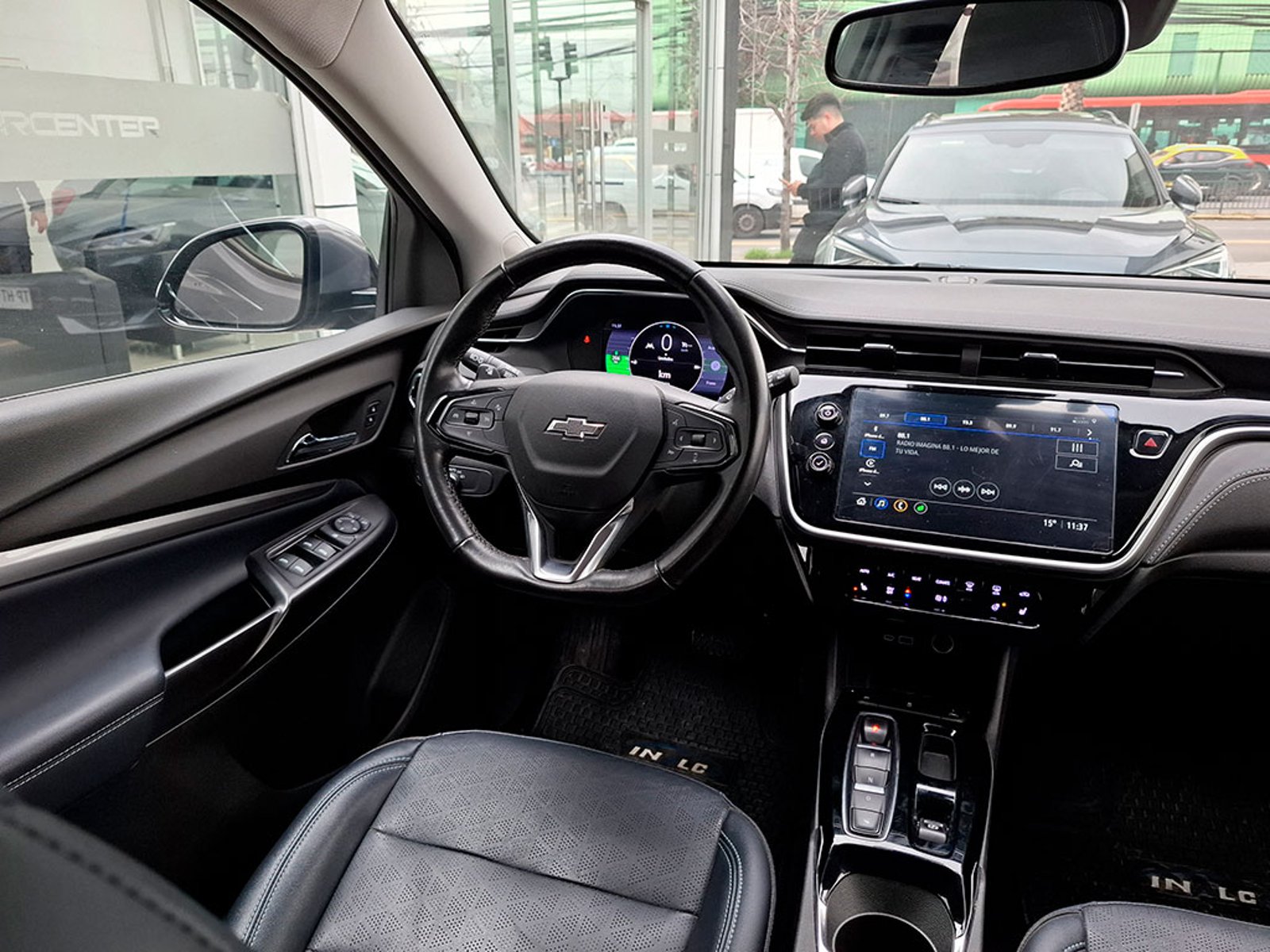 Chevrolet BOLT EUV 0.0 LT AT ELECTRICO 2024 - Imagen 11 de 20