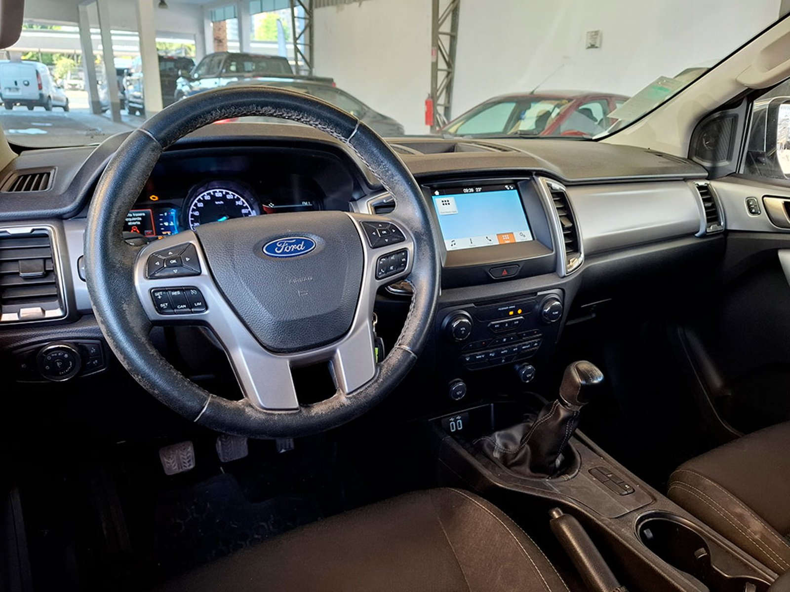 FORD RANGER XLT 2.5 2021 - Imagen 13 de 20