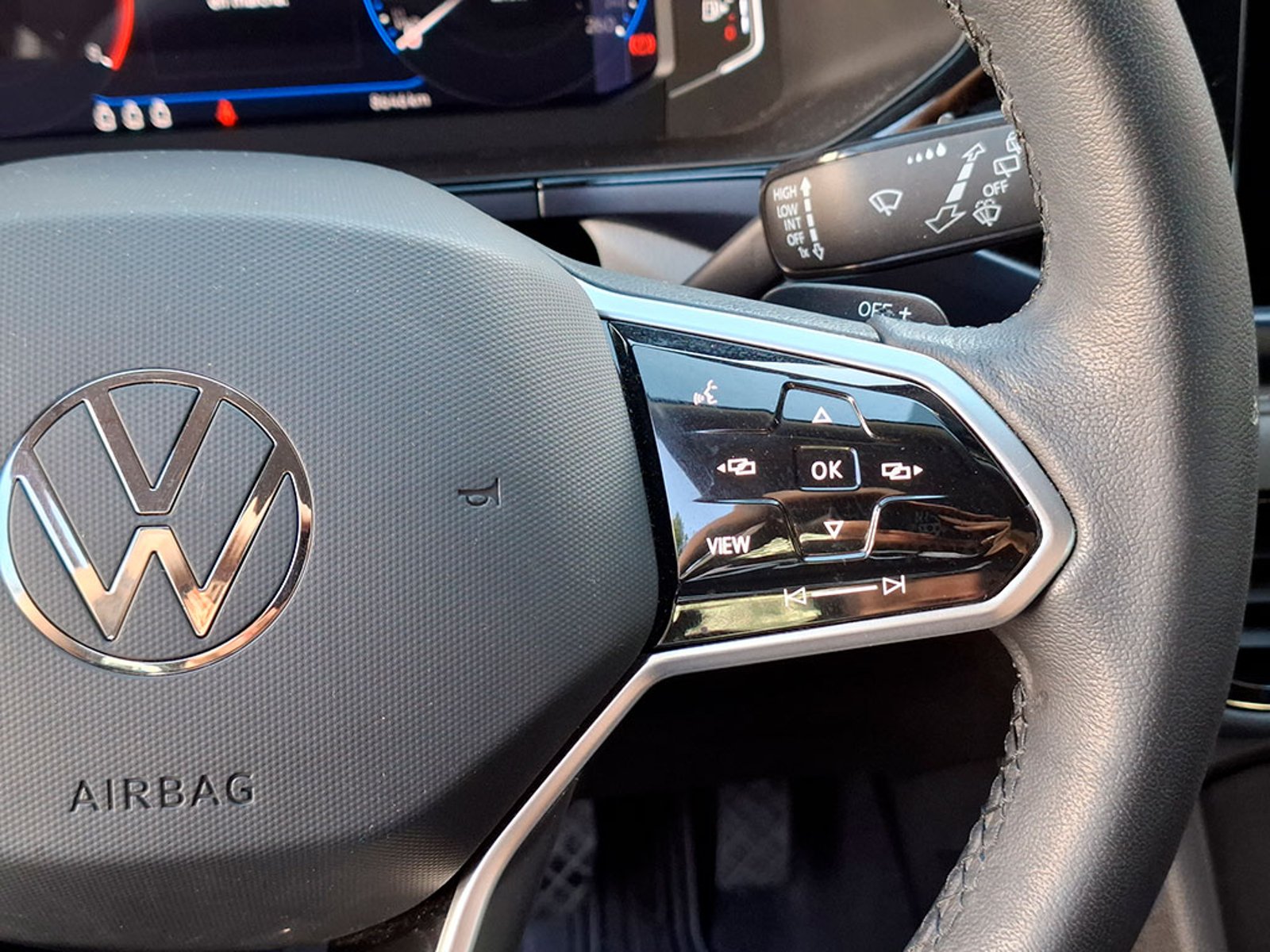 VOLKSWAGEN TAOS TSI 4X2 1.4 AUT 2025 - Imagen 14 de 20