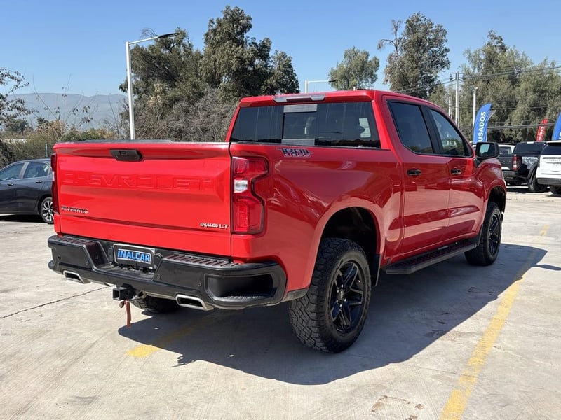 Chevrolet SILVERADO CC DCAB 4X4 5.3 AUT 2020 - Imagen 10 de 20