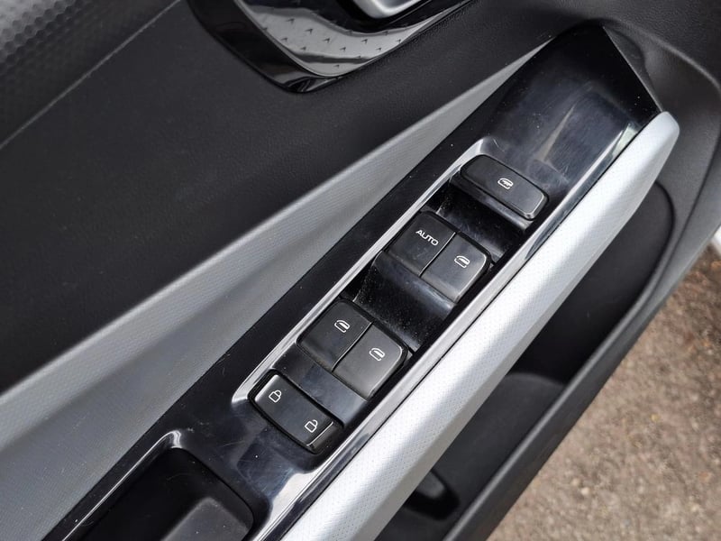 Chevrolet SAIL 1.5 2024 - Imagen 9 de 20