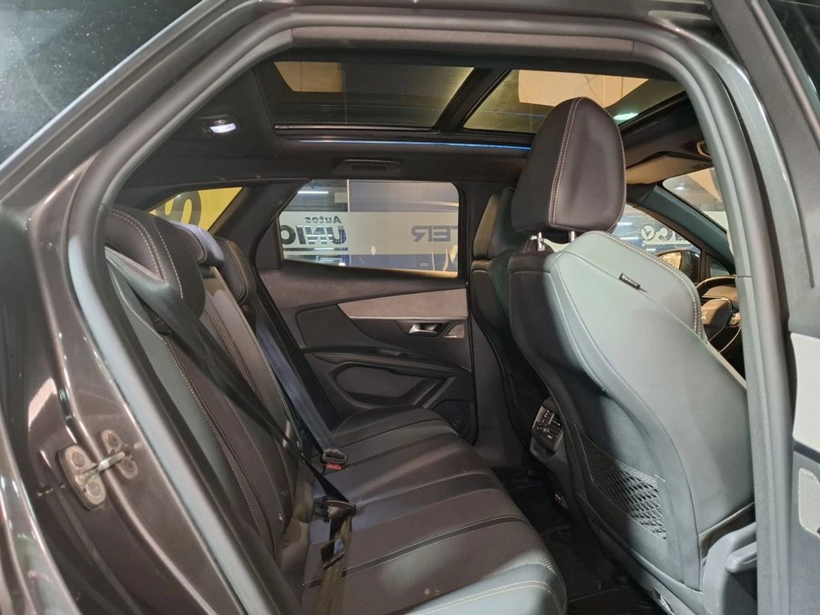 Peugeot 3008 1.6 ALLURE PACK THP 4X2 165 EAT6 5P 2022 - Imagen 19 de 20