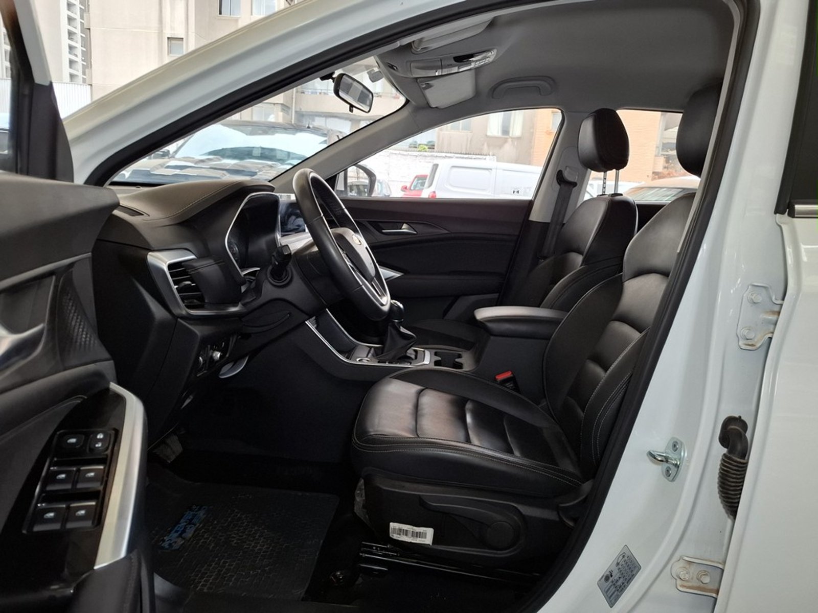 JAC JS8 1.5 LUXURY SE 2025 - Imagen 11 de 20