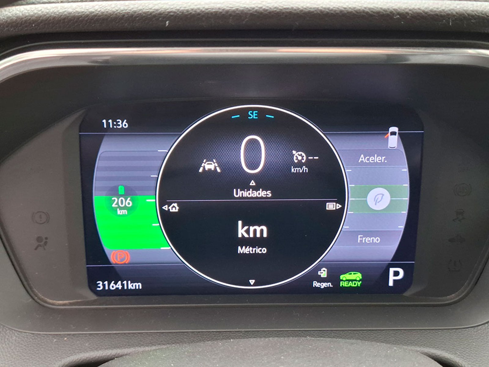 Chevrolet BOLT EUV 0.0 LT AT ELECTRICO 2024 - Imagen 16 de 20