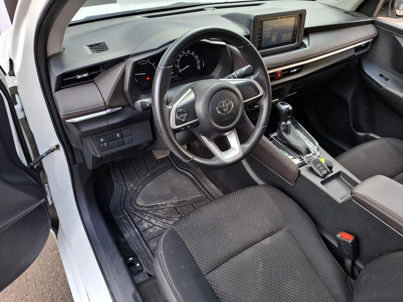 Toyota YARIS 1.5 2024 - Imagen 14 de 20